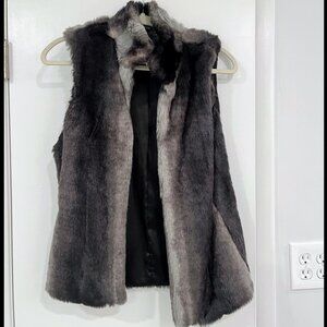 Georgie by Anthropologie Faux Fur Brown / Gray Vest (Size S)
